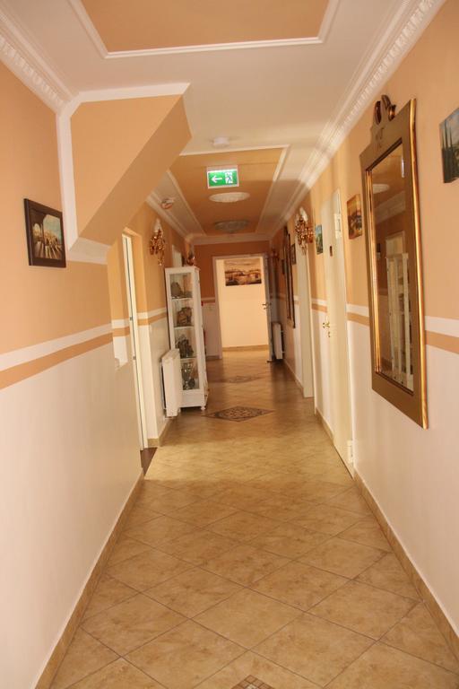 Hotel Villa Toscana Gersthofen Extérieur photo
